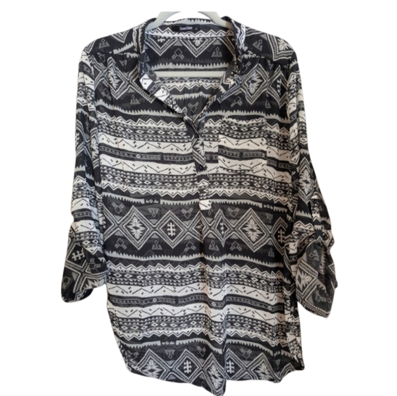 GeeGee size large sheer geometric tunic blouse in black/white - Picture 1 of 12